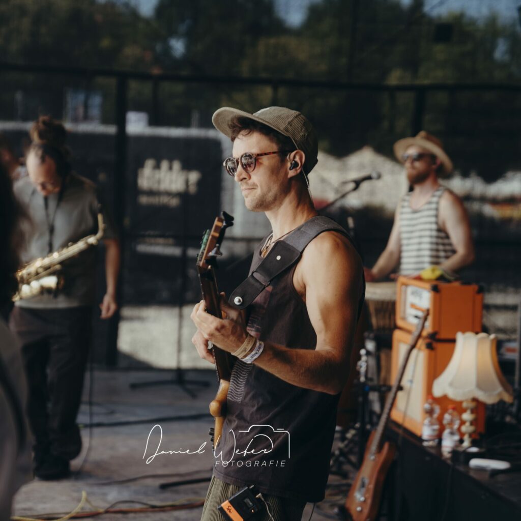 SEBASTIAN GÖRSCH(Bass)
